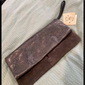 RISSETTO 49 miles leather clutch wristlet